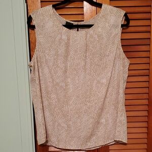 Covington Cream Patterned Sleeveless Blouse